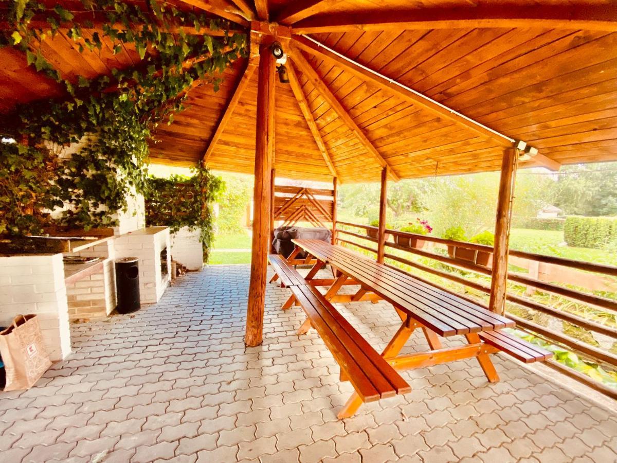 Apartman Ruzak Ruzova Dış mekan fotoğraf